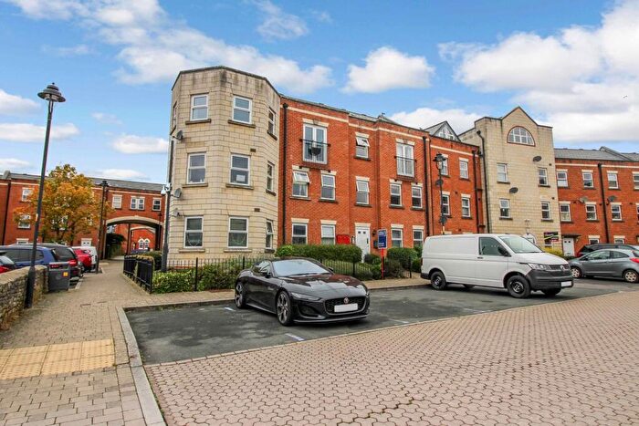 2 Bedroom Apartment To Rent In Godwin Court, Swindon, SN1