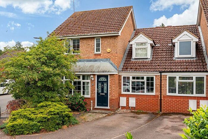 3 Bedroom End Of Terrace House For Sale In Rib Close, Standon, SG11