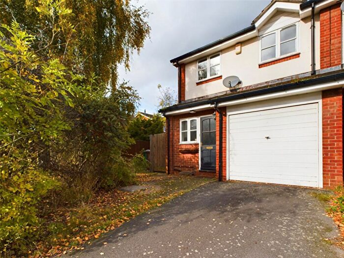 3 Bedroom End Of Terrace House To Rent In Heron Drive, Lenton, Nottingham, Nottinghamshire, NG7