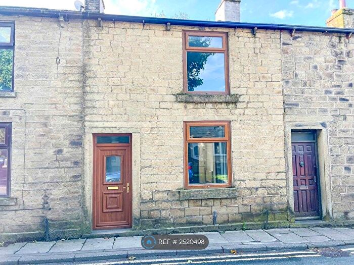 2 Bedroom Terraced House To Rent In New Line, Bacup, OL13