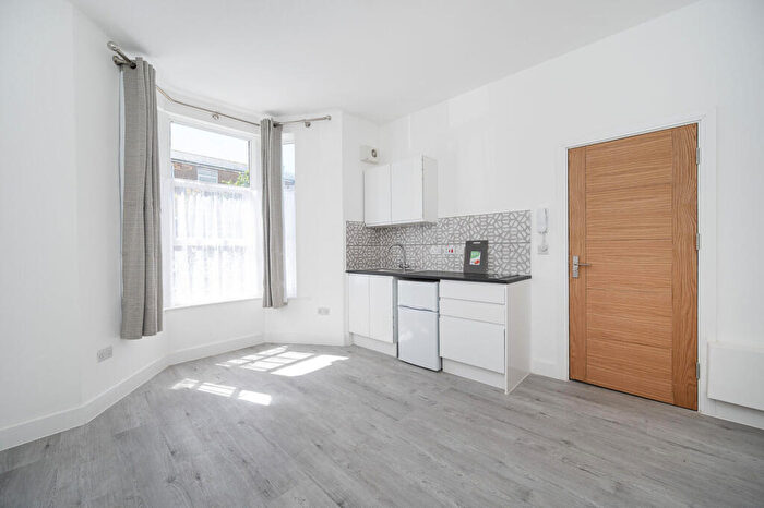 Studio To Rent In Pellerin Road, , Dalston, London, N16
