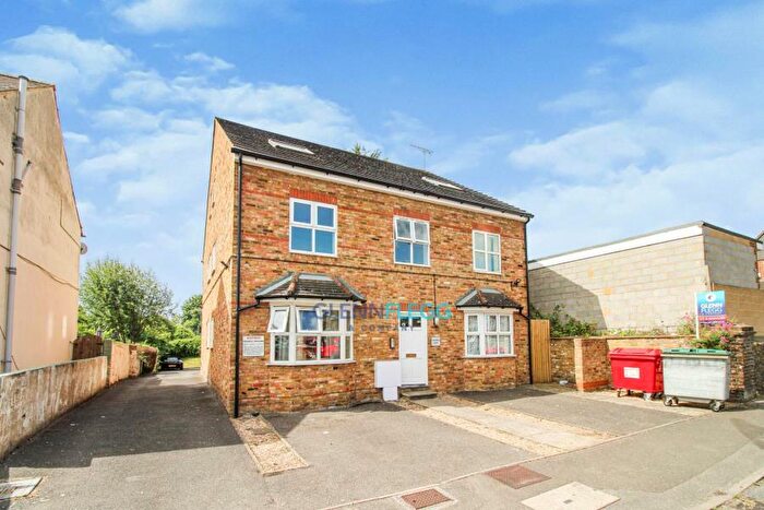 1 Bedroom Flat To Rent In Queens Road, Slough, SL1