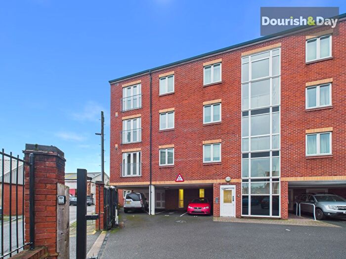 2 Bedroom Flat For Sale In Espleys Yard, Stafford, ST16