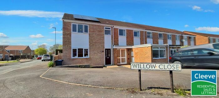 3 Bedroom End Of Terrace House To Rent In Willow Close, Woodmancote, Cheltenham, GL52