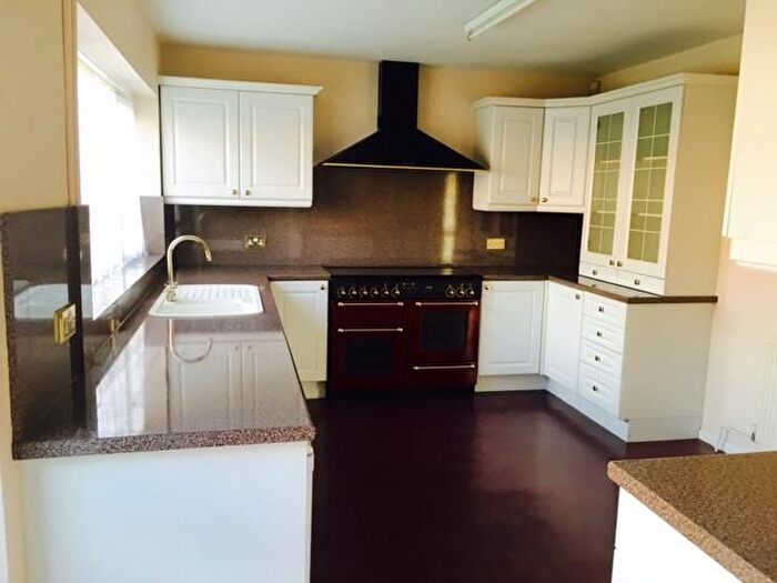 4 Bedroom Terraced House To Rent In Oaklands Grove, London, W12