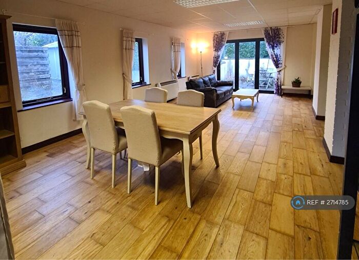 2 Bedroom Bungalow To Rent In Detached, Upper Heyford, OX25