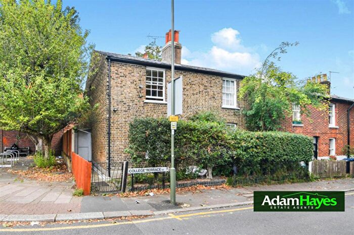 2 Bedroom End Of Terrace House For Sale In College Terrace, Finchley Central, N3