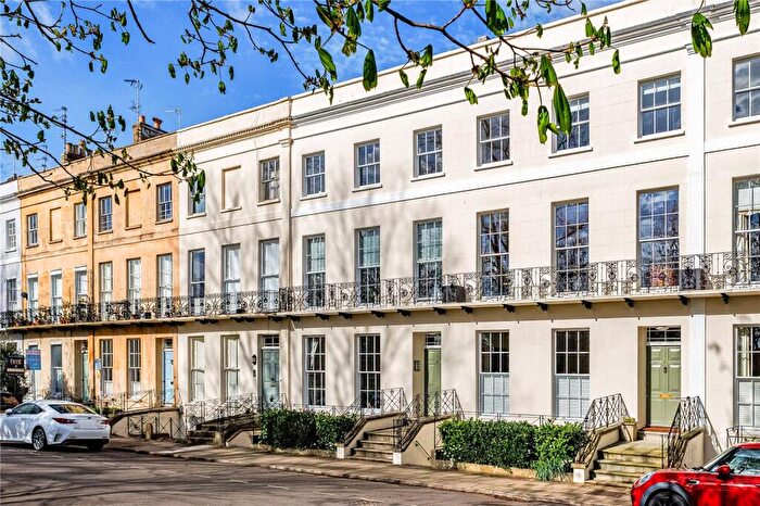 2 Bedroom Apartment For Sale In Montpellier Spa Road, Cheltenham, Gloucestershire, GL50