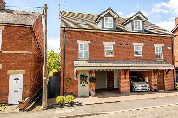 4 Bedroom Semi-Detached House For Sale In Logan Street, Market Harborough, LE16