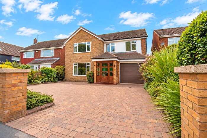 4 Bedroom Detached House For Sale In Dryden Road, Scunthorpe, DN17