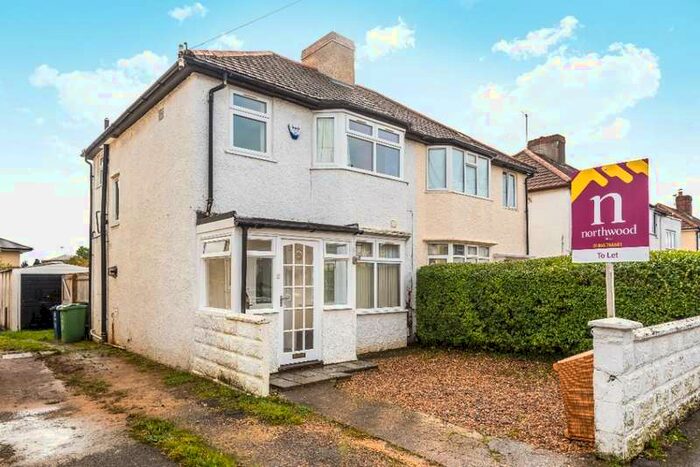 3 Bedroom Semi-Detached House To Rent In Phipps Road, Cowley, Oxford, OX4
