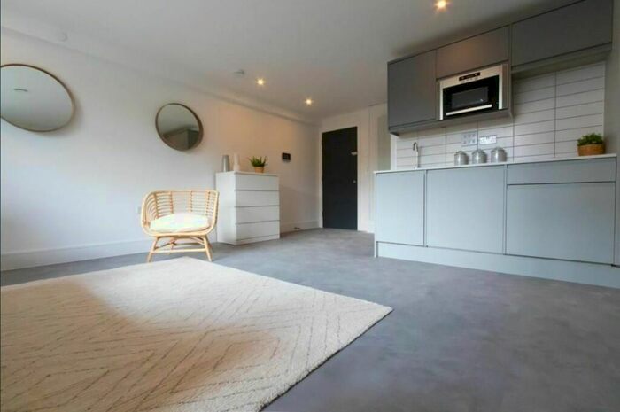 Property To Rent In Nouveau House, Fyfield Road, Enfield, EN1