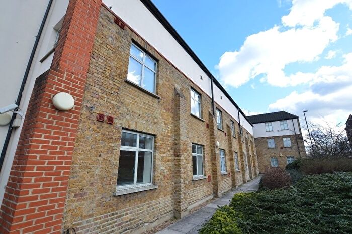 1 Bedroom Flat To Rent In Bell Green, London, SE26