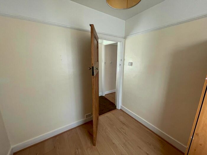 2 Bedroom Maisonette To Rent In Shaftesbury Avenue, Harrow, Greater London, HA2