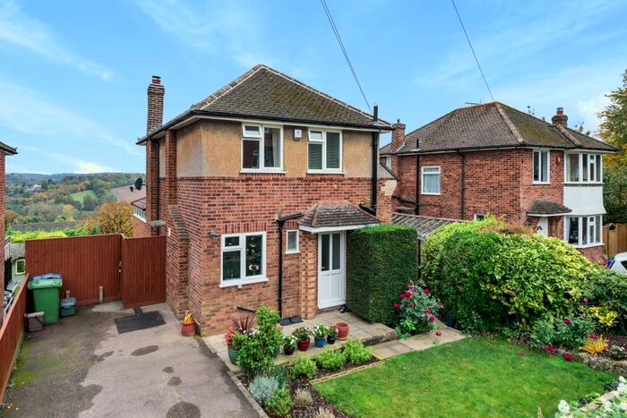 4 Bedroom Detached House To Rent In High Wycombe, Buckinghamshire, HP13