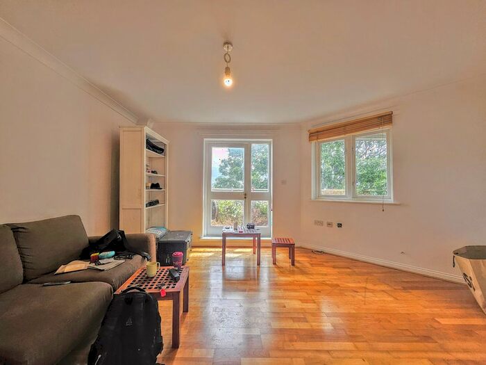 1 Bedroom Flat To Rent In Buxhall Crescent, London, E9