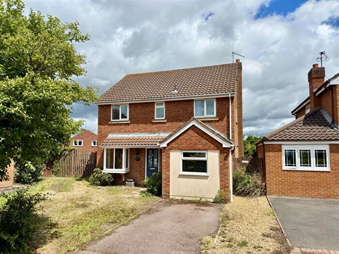 4 Bedroom Detached House For Sale In Wrenbury Road, Duston, Northampton, NN5