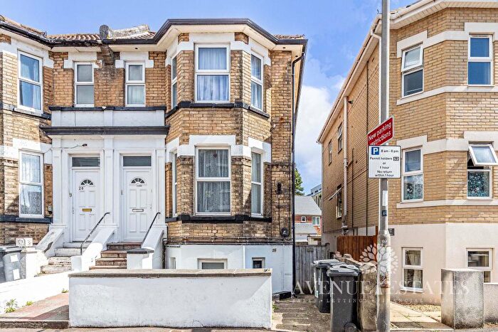 2 Bedroom Flat For Sale In St Swithun's Road, Bournemouth, Bournemouth Christchurch Poole, BH1