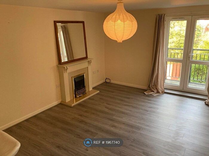 2 Bedroom Flat To Rent In Sandy Lane, Coventry, CV1