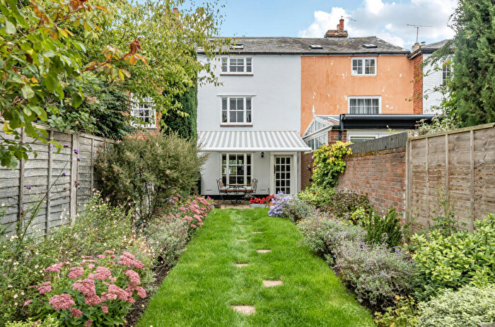 3 Bedroom Terraced House For Sale In Church Lane, Romsey, SO51