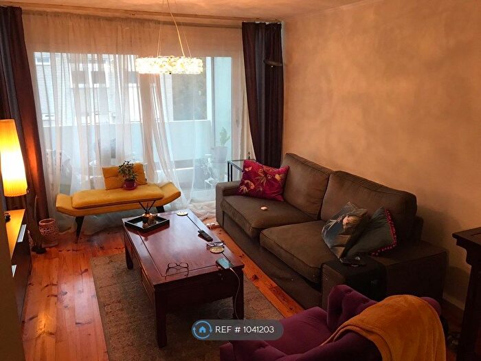 2 Bedroom Flat To Rent In Bloomsbury Close, London, W5