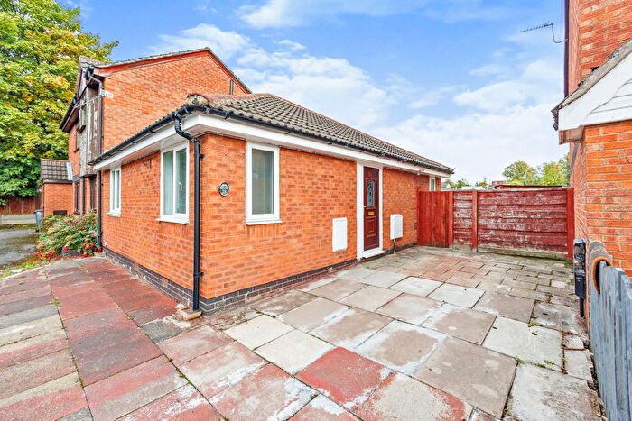 2 Bedroom Bungalow To Rent In Crammond Close, Manchester, M40
