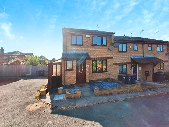 3 Bedroom End Of Terrace House For Sale In Thorncliffe Way, Nuneaton, Warwickshire, CV10