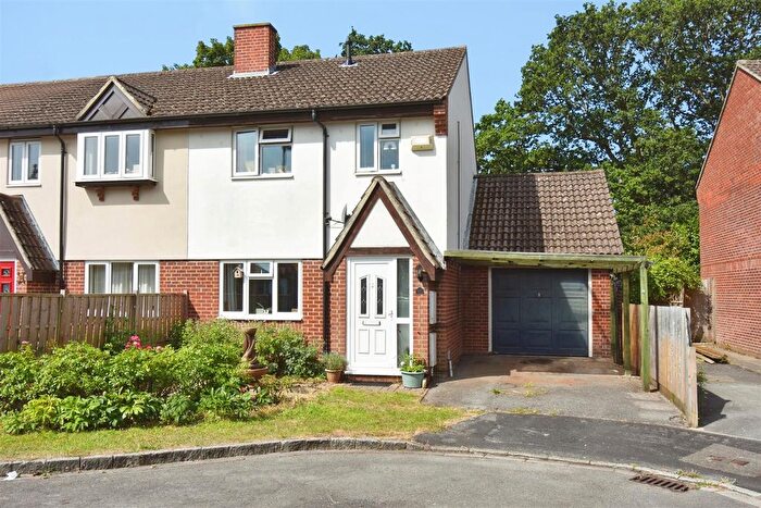 3 Bedroom Property For Sale In The Pastures, Fareham, PO14