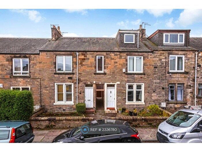 2 Bedroom Flat To Rent In Balsusney Road, Kirkcaldy, KY2