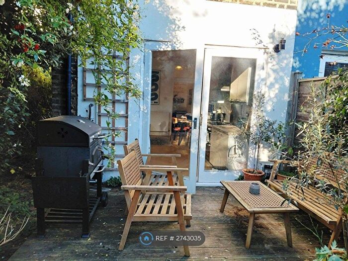 2 Bedroom Flat To Rent In Burgoyne Road, London, N4