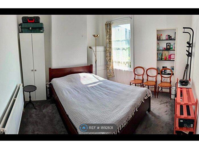 2 Bedroom Maisonette To Rent In Bloxhall Road, London, E10