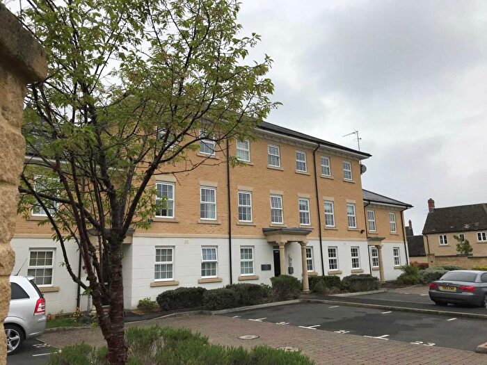 1 Bedroom Flat To Rent In Harvest Bank, Carterton, OX18