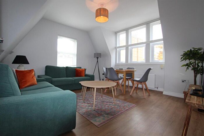 2 Bedroom Apartment To Rent In West Hill Road, Bournemouth, BH2