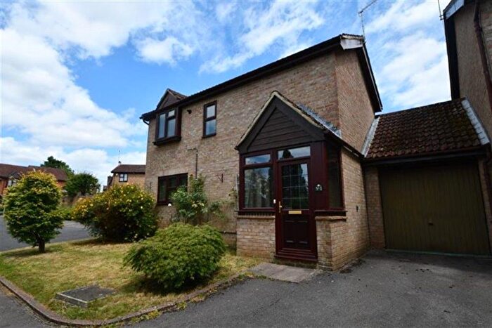 2 Bedroom Property To Rent In Old Barn View, Godalming, GU7