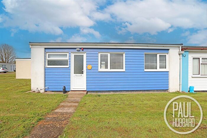 2 Bedroom Chalet To Rent In Green Lane, Kessingland, NR33