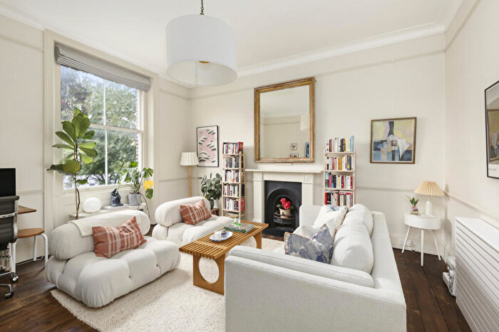 2 Bedroom Apartment To Rent In Highbury New Park, London, N5