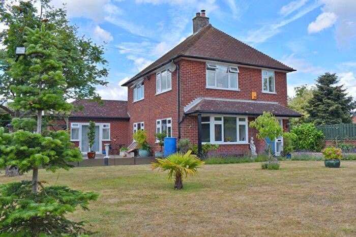 4 Bedroom Detached House For Sale In Main Road, Besthorpe, NG23