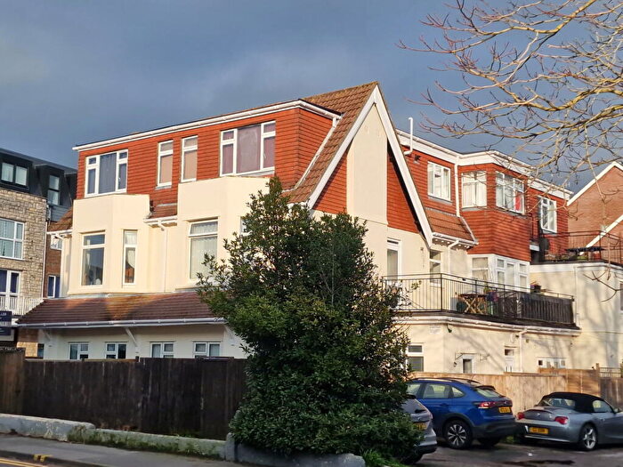 1 Bedroom Flat For Sale In Sea Road, Boscombe, Bournemouth, BH5