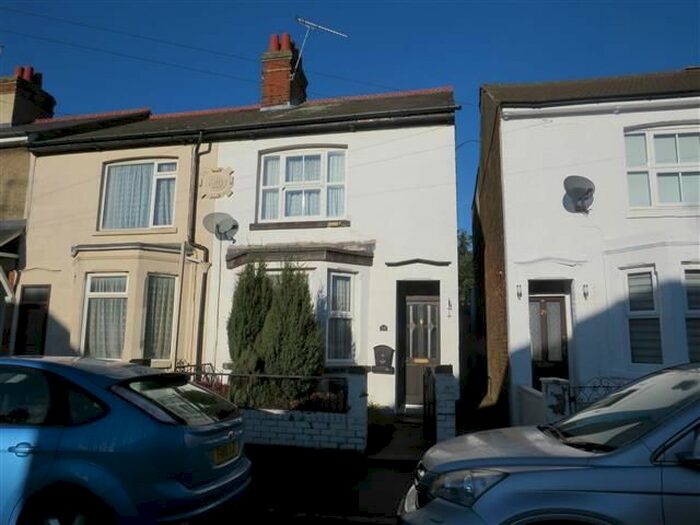2 Bedroom Property To Rent In Osborne Street, Bletchley, Milton Keynes, MK2