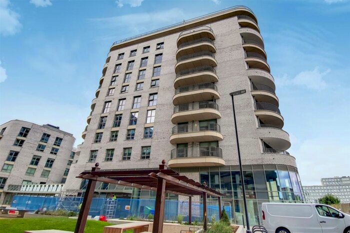 2 Bedroom Apartment To Rent In Green Street, London, NW10