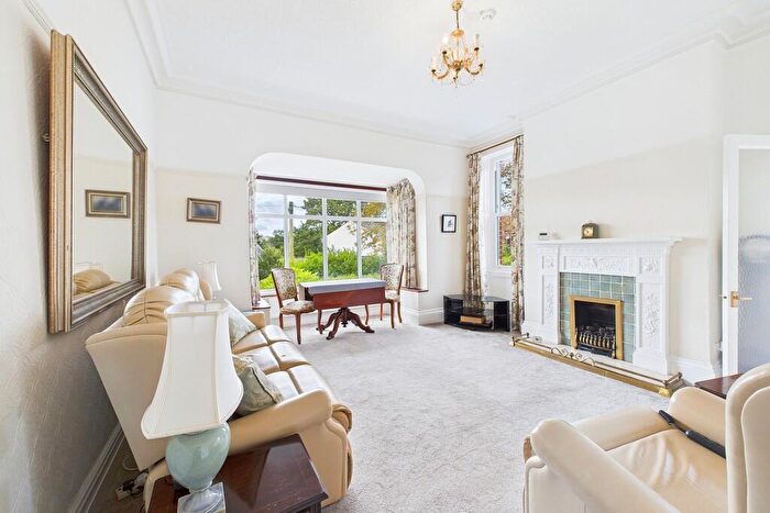 5 Bedroom Semi-Detached House For Sale In Higher Bank Road, Fulwood, PR2