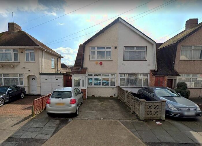 2 Bedroom Terraced House To Rent In Malvern Road, Harlington, UB3