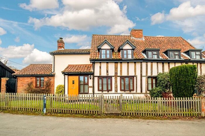 3 Bedroom Semi-Detached House For Sale In Grundisburgh, IP13