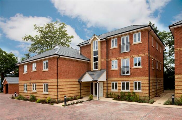 1 Bedroom Apartment To Rent In Netherby Gardens, RG12