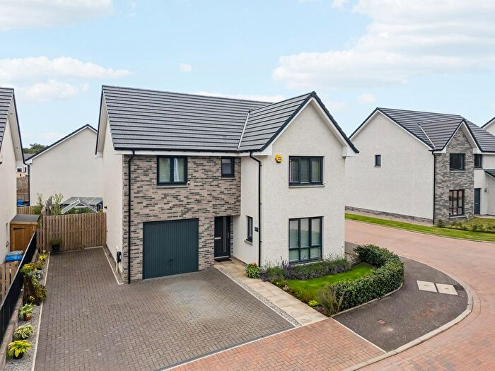 4 Bedroom Detached House For Sale In Puddler Court, Hamilton, ML3