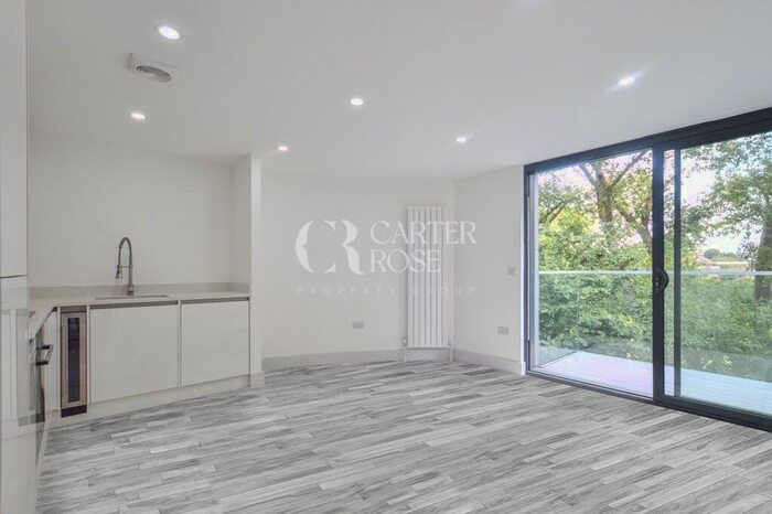 1 Bedroom Flat To Rent In Kingston Road, Epsom, Surrey, KT17