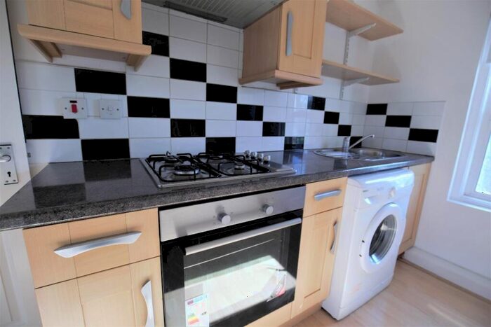 1 Bedroom Flat To Rent In Durfee House, - Bickerton Road, London, N19