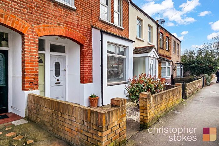 1 Bedroom Ground Maisonette For Sale In Cheshunt, Waltham Cross, Hertfordshire, EN8