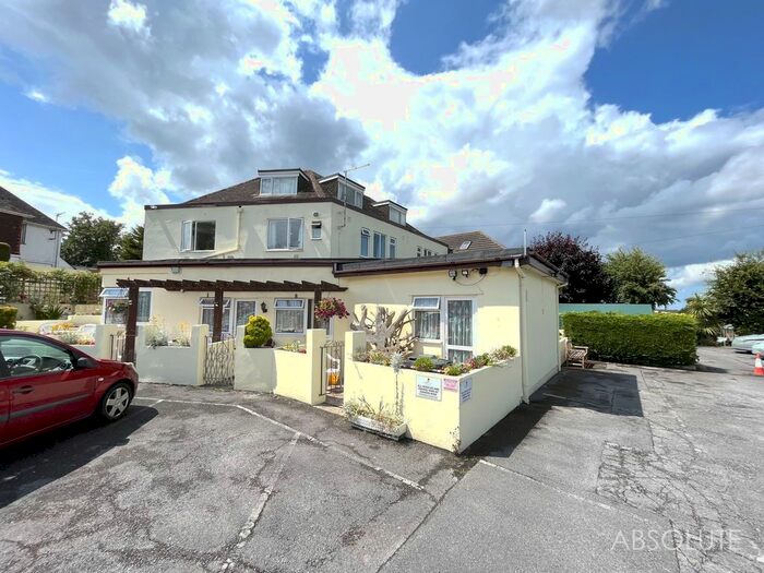 1 Bedroom Flat To Rent In Hawks Tor, Devon Palms, Teignmouth Road, Maidencombe, Torquay, TQ1