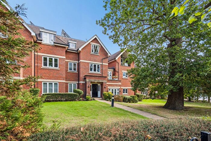 2 Bedroom Flat For Sale In Brookdene Drive, Northwood, HA6